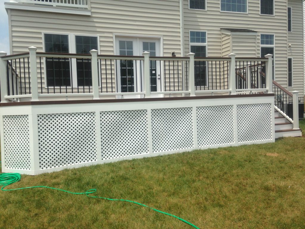 white vinyl lattice | http://loudoundeckandfence.com