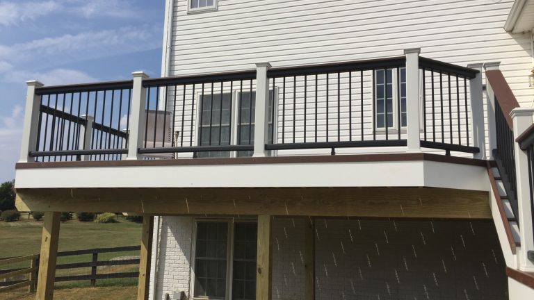 Read more about the article Common Deck Railing Options and Upgrades